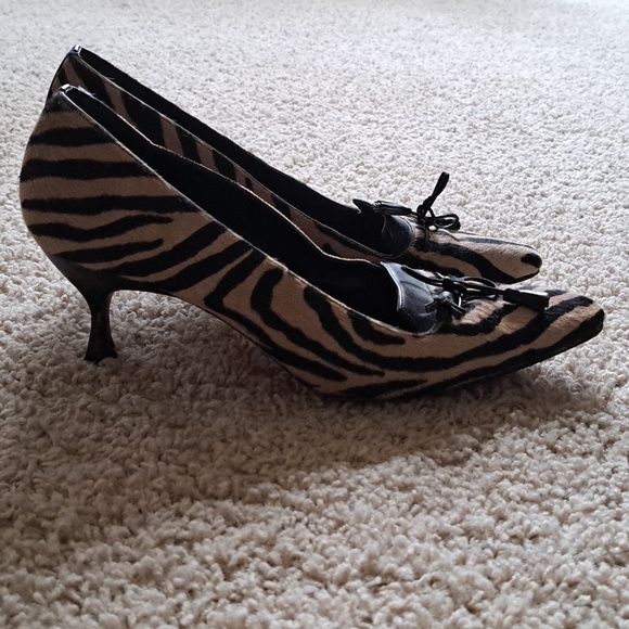 Shoes - Picture 2 of 4